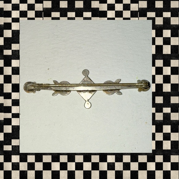 Silver Geometric Brooch - Picture 2 of 2